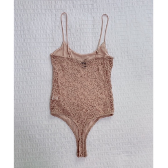 NWOT!! Mauve Lace Bodysuit - Picture 2 of 2
